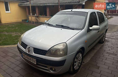 Renault Clio  2003