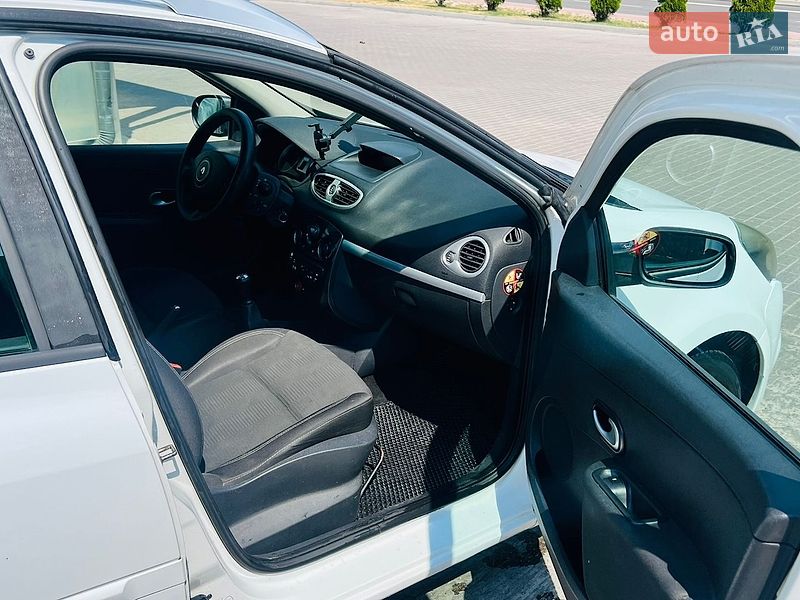 Хэтчбек Renault Clio 2011 в Тернополе