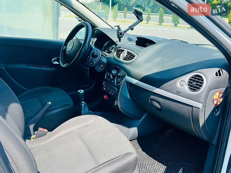 Хэтчбек Renault Clio 2011 в Тернополе