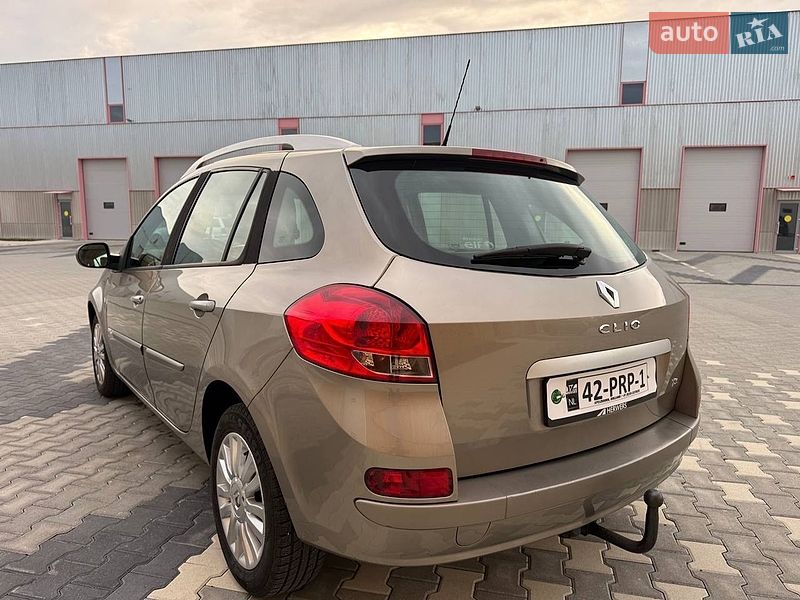 Универсал Renault Clio 2011 в Львове