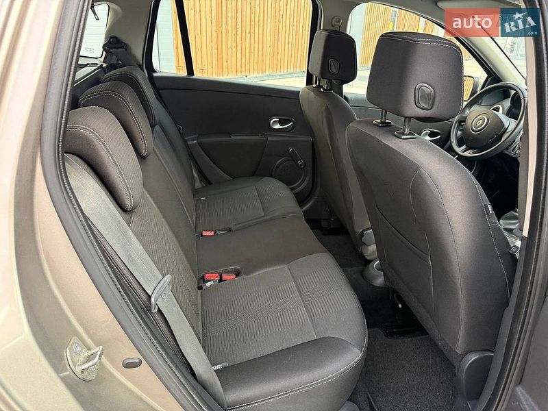 Универсал Renault Clio 2011 в Львове