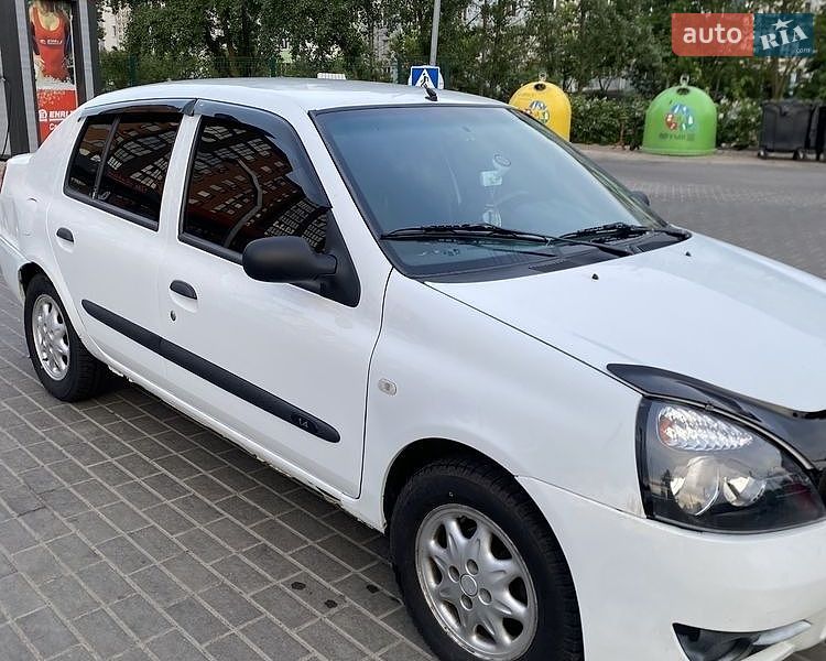 Седан Renault Clio 2007 в Черкасах