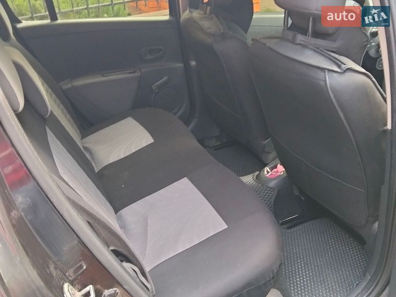 Хетчбек Renault Clio 2009 в Сумах