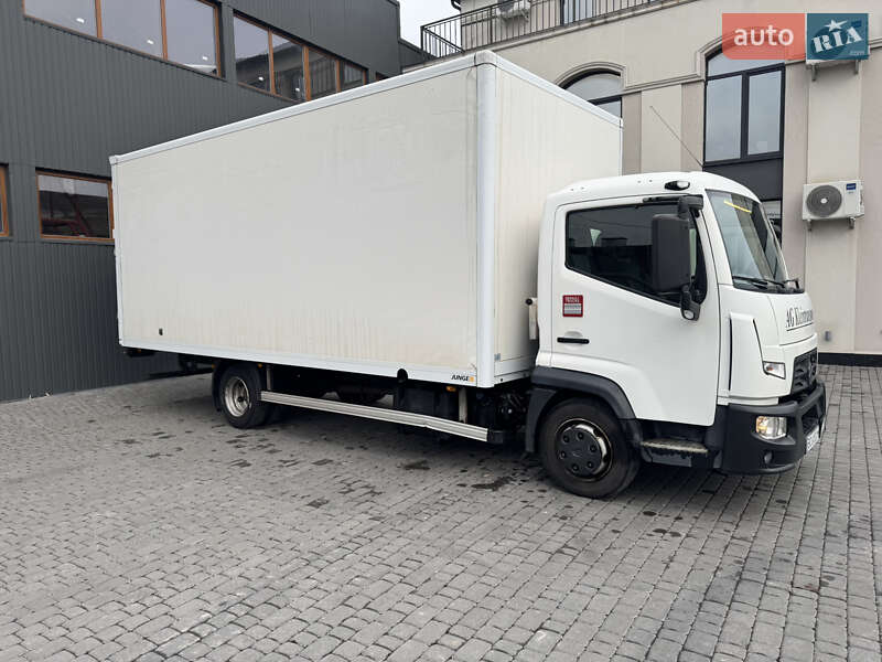 Вантажний фургон Renault D-Series