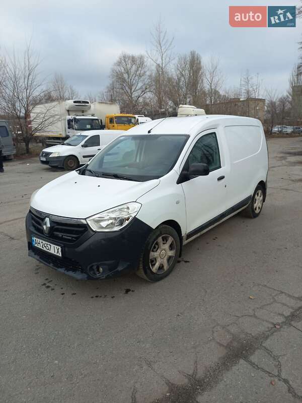 Вантажний фургон Renault Dokker