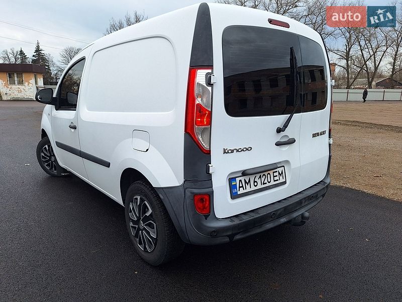Грузовой фургон Renault Dokker 2014 в Коростене