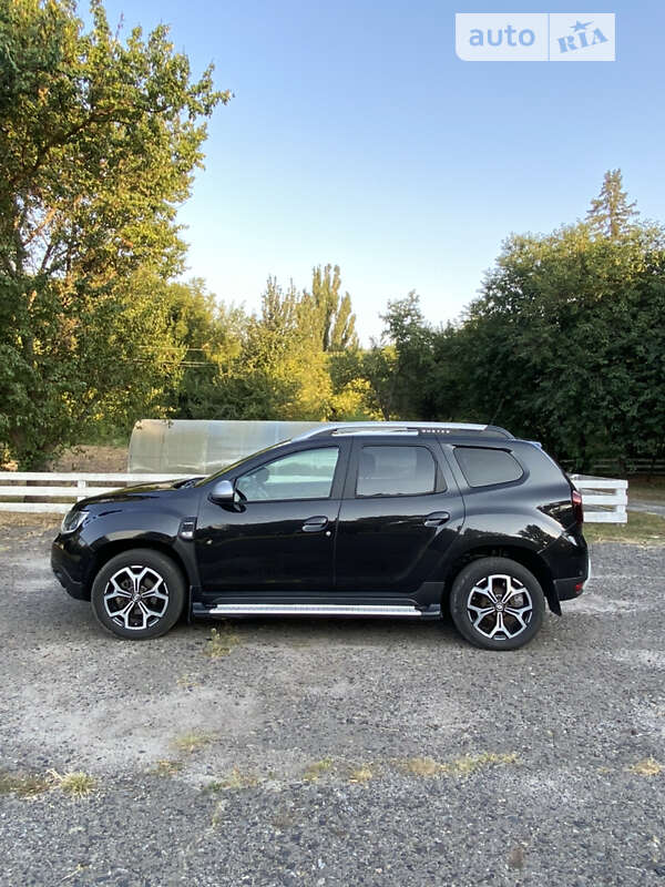Позашляховик / Кросовер Renault Duster