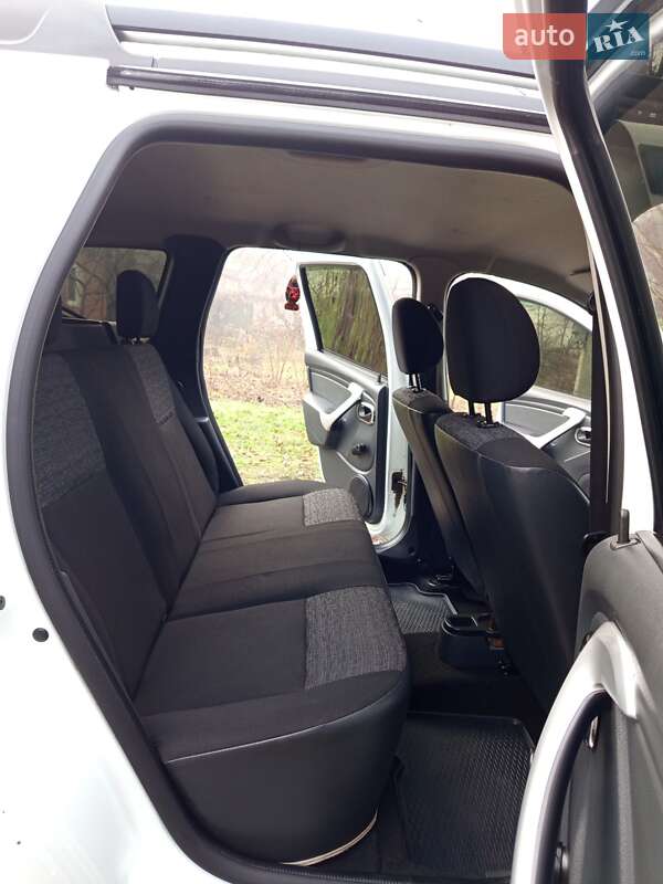 Внедорожник / Кроссовер Renault Duster 2012 в Славянске