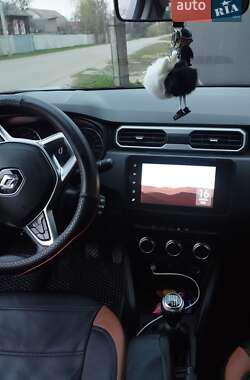 Renault Duster  2024