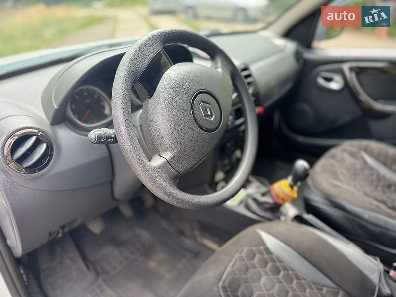 Внедорожник / Кроссовер Renault Duster 2011 в Коломые фото 14 Внедорожник / Кроссовер Renault Duster 2011 в Коломые