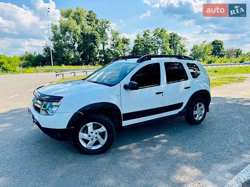 Внедорожник / Кроссовер Renault Duster 2017 в Ромнах
