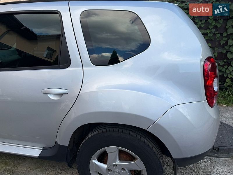 Внедорожник / Кроссовер Renault Duster 2011 в Киеве