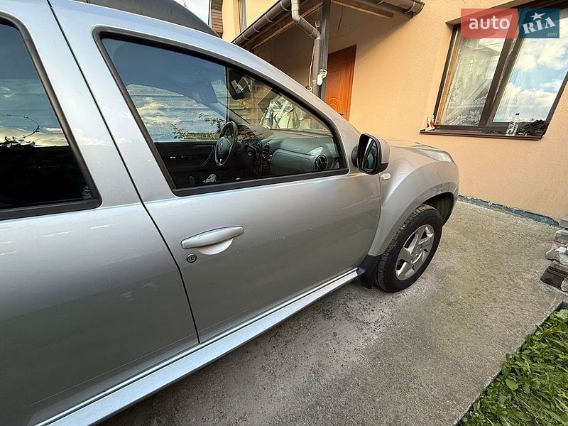 Внедорожник / Кроссовер Renault Duster 2011 в Киеве