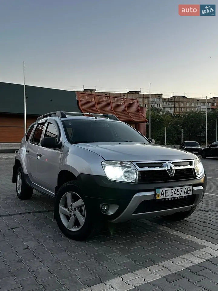 2010 Renault Duster - мініатюра 2