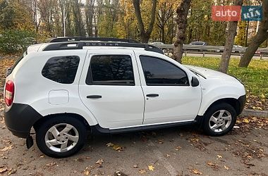 Внедорожник / Кроссовер Renault Duster 2017 в Киеве