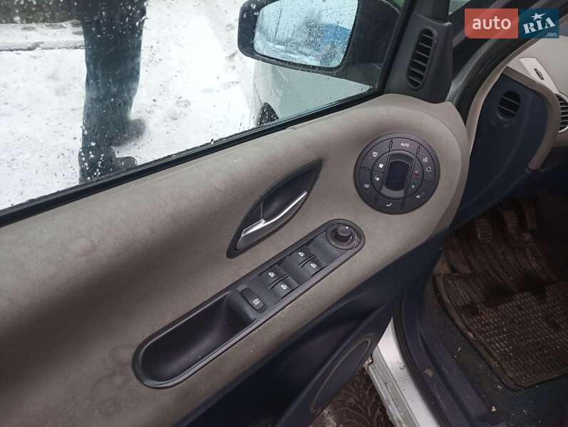 Мінівен Renault Espace 2005 в Житомирі