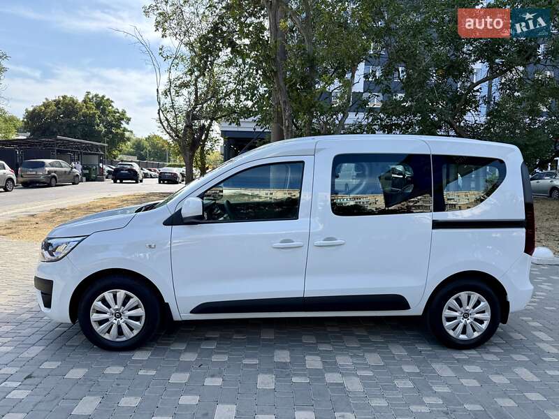 Минивэн Renault Express