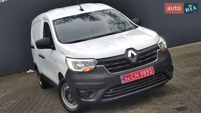 Вантажівки Renault Express