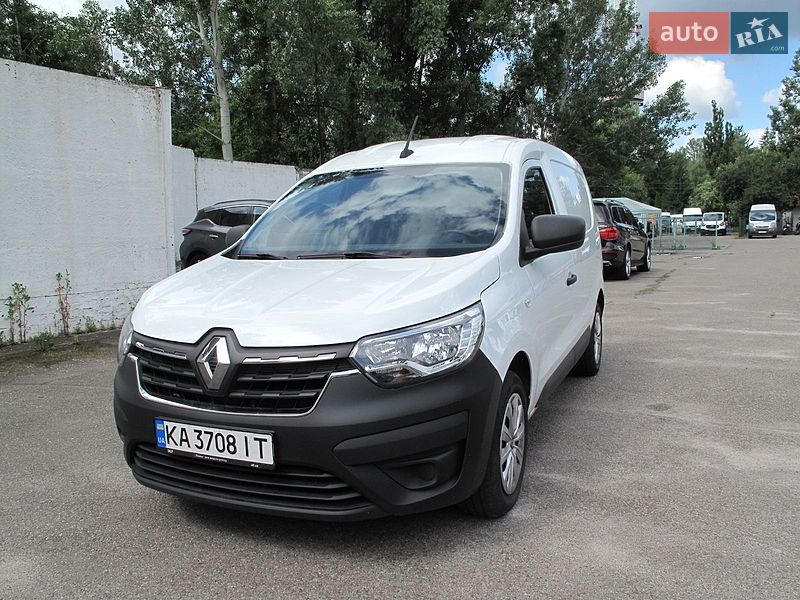 Вантажівки Renault Express