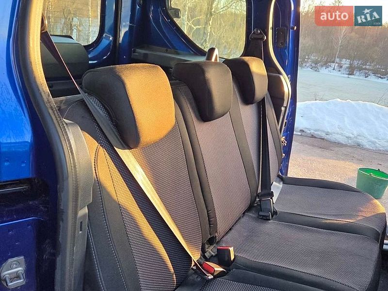 Минивэн Renault Express 2024 в Коропе