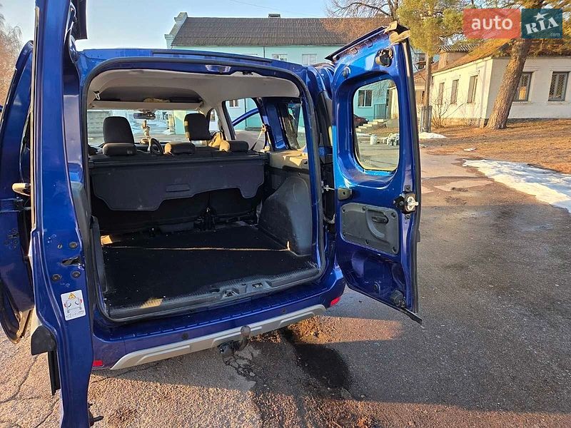 Минивэн Renault Express 2024 в Коропе
