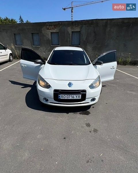 Седан Renault Fluence Z.E. 2011 в Ужгороде