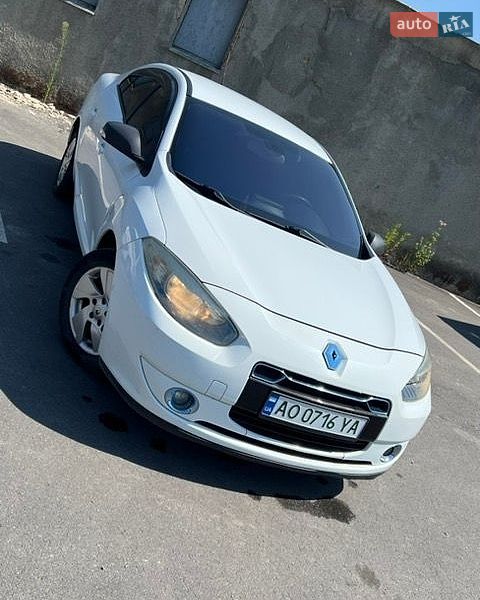 Седан Renault Fluence Z.E. 2011 в Ужгороде