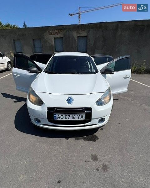 Седан Renault Fluence Z.E. 2011 в Ужгороде