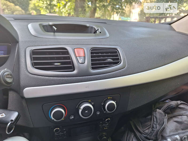 Седан Renault Fluence 2014 в Тернополі