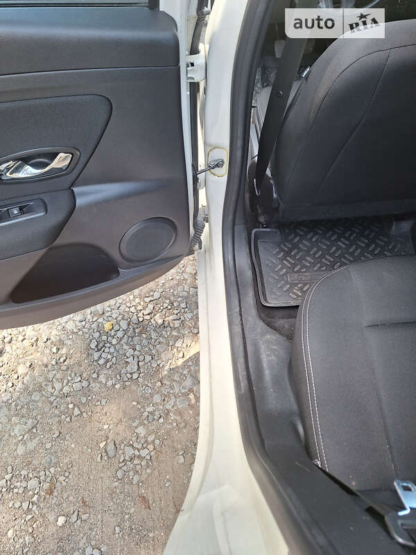 Седан Renault Fluence 2014 в Тернополі