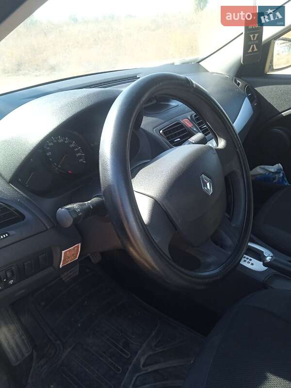 Седан Renault Fluence 2010 в Херсоне