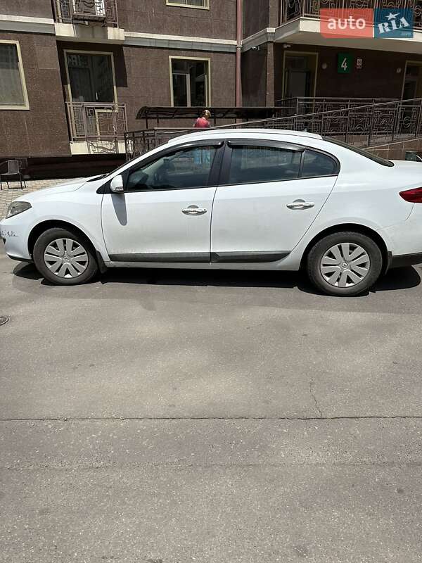 Седан Renault Fluence 2010 в Херсоне