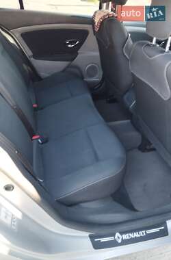 Renault Fluence  2012