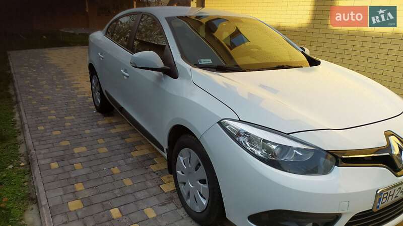 Седан Renault Fluence 2016 в Кілії