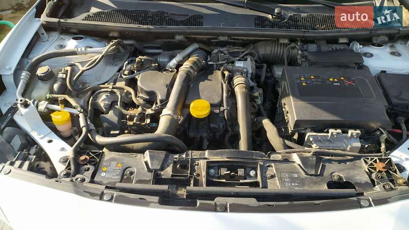 Седан Renault Fluence 2016 в Кілії