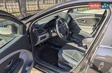 Renault Fluence  2012