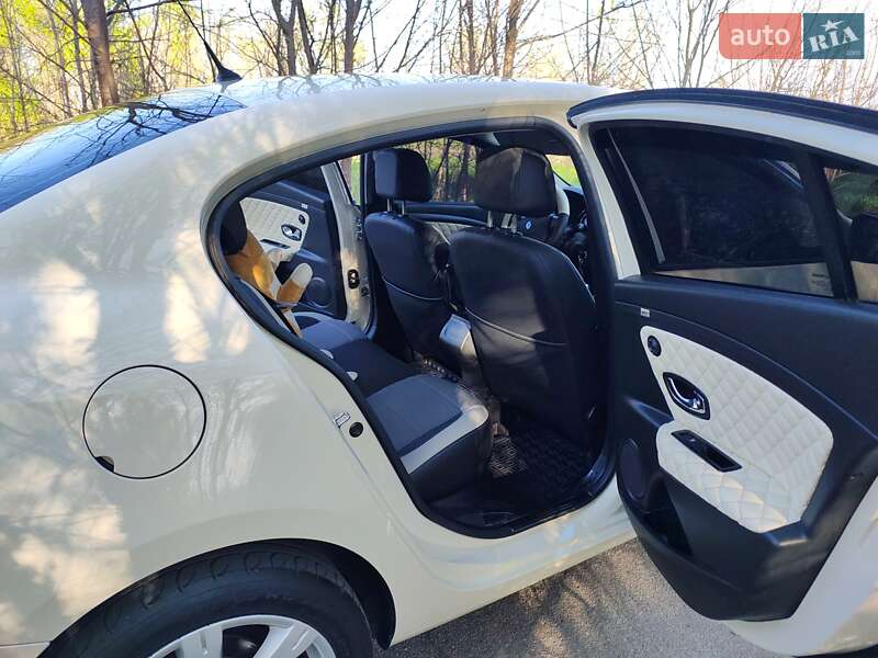 Седан Renault Fluence 2013 в Бердичеве