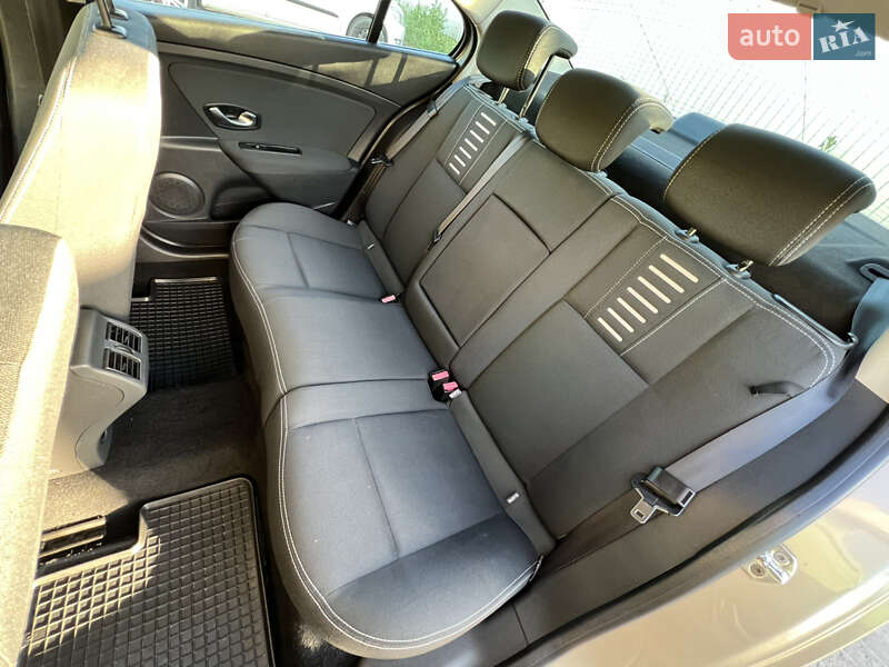 Седан Renault Fluence 2011 в Івано-Франківську фото 12 Седан Renault Fluence 2011 в Івано-Франківську