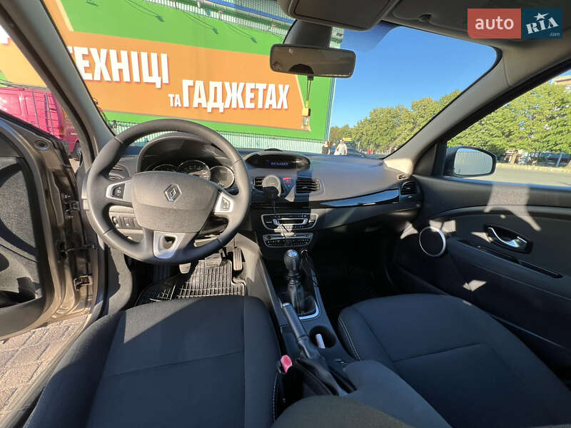 Седан Renault Fluence 2011 в Івано-Франківську фото 13 Седан Renault Fluence 2011 в Івано-Франківську