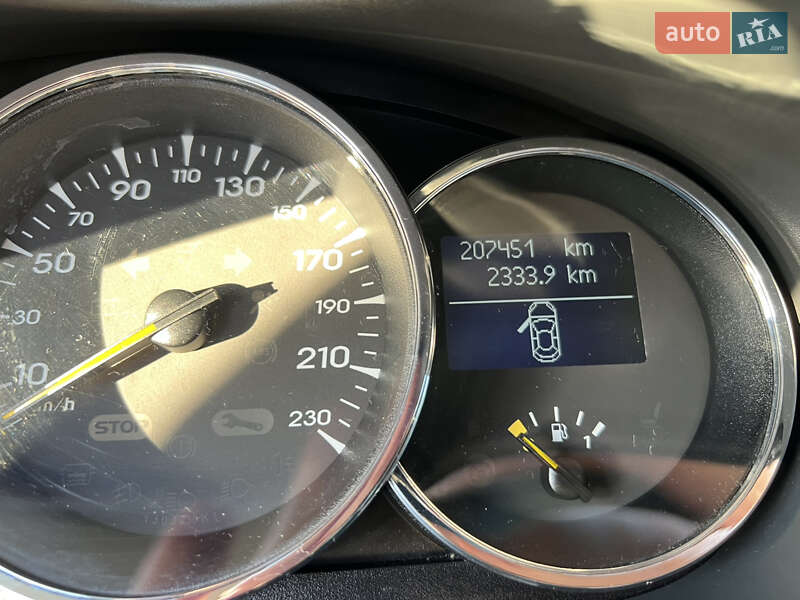 Седан Renault Fluence 2011 в Івано-Франківську фото 15 Седан Renault Fluence 2011 в Івано-Франківську