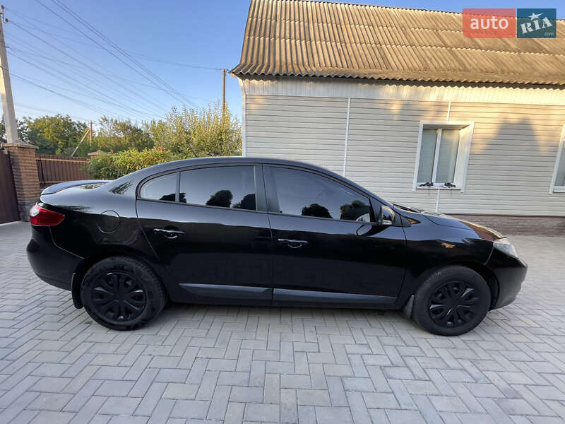 Седан Renault Fluence 2010 в Киеве