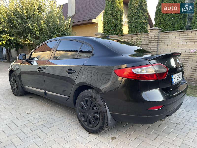 Седан Renault Fluence 2010 в Киеве