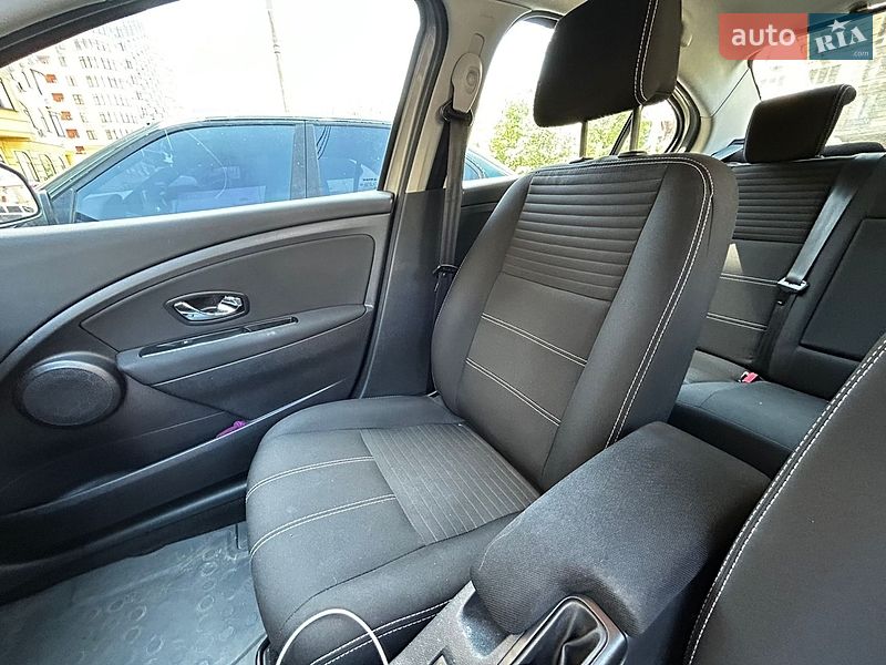 Седан Renault Fluence 2015 в Киеве фото 20 Седан Renault Fluence 2015 в Киеве