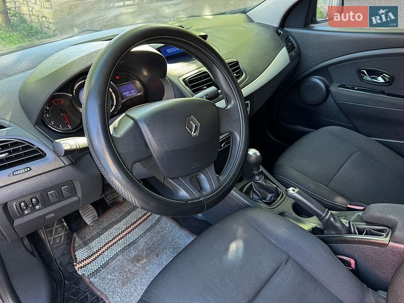 Седан Renault Fluence 2015 в Хотині фото 10 Седан Renault Fluence 2015 в Хотині