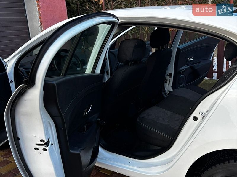 Седан Renault Fluence 2013 в Львові фото 17 Седан Renault Fluence 2013 в Львові