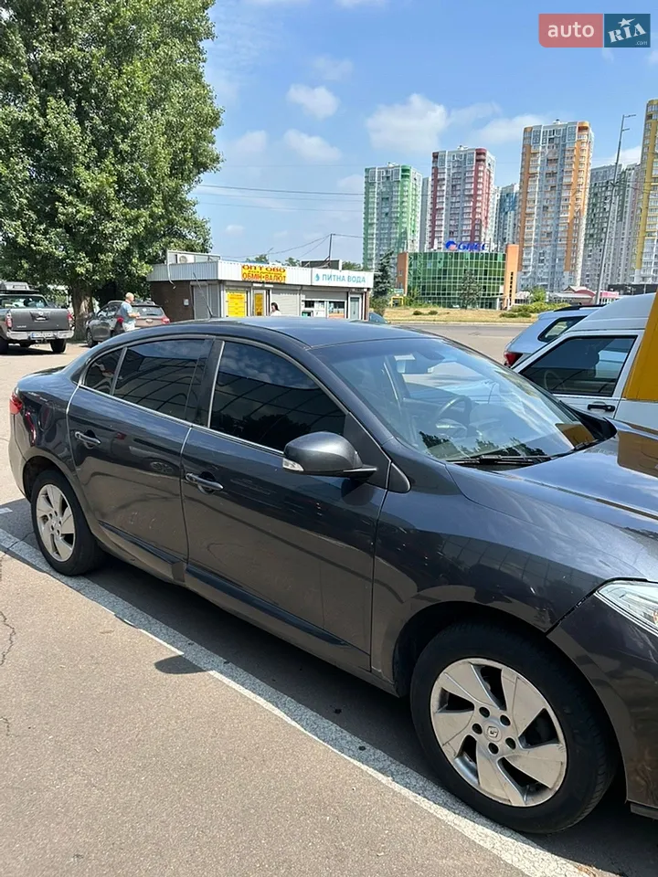 2011 Renault Fluence - мініатюра 3