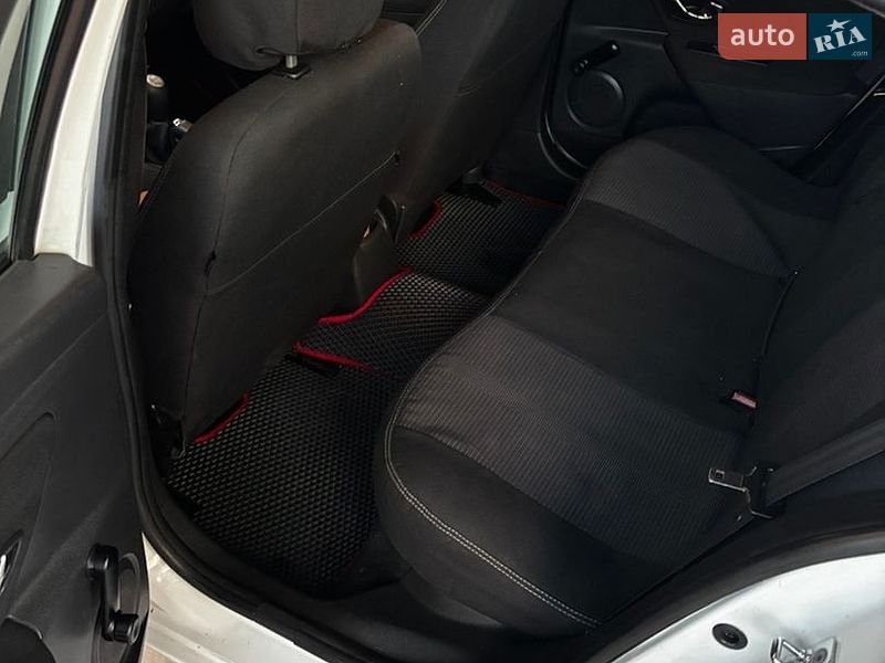 Седан Renault Fluence 2013 в Львові фото 5 Седан Renault Fluence 2013 в Львові