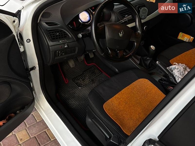 Седан Renault Fluence 2013 в Львові фото 6 Седан Renault Fluence 2013 в Львові