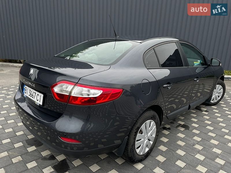 Седан Renault Fluence 2011 в Полтаве