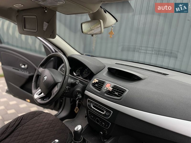 Седан Renault Fluence 2011 в Полтаве